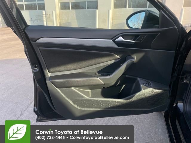 Used 2025 Volkswagen Jetta S image 18