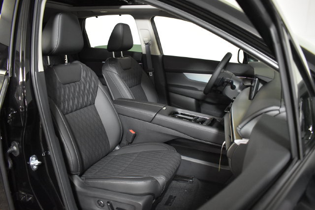 New 2026 Nissan Murano Platinum w/ Cargo Package AWD/4WD image 37