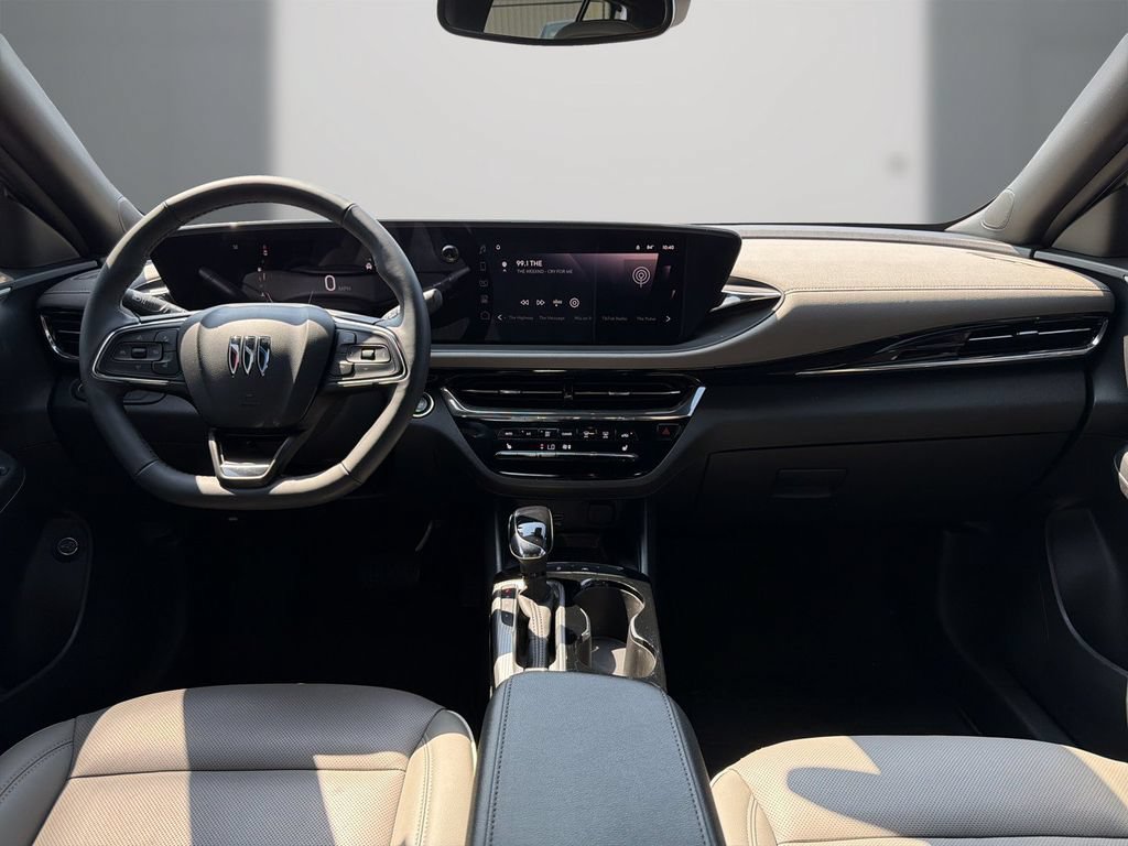 Certified 2025 Buick Envista Avenir FWD image 18