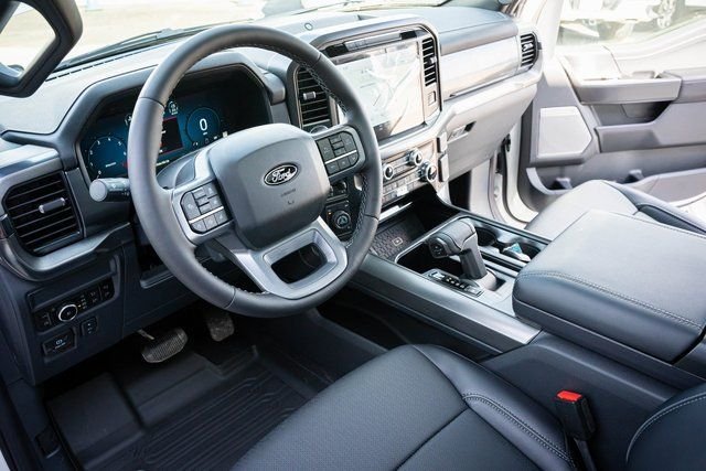 New 2025 Ford F150 Lariat w/ Equipment Group 501A Mid image 17