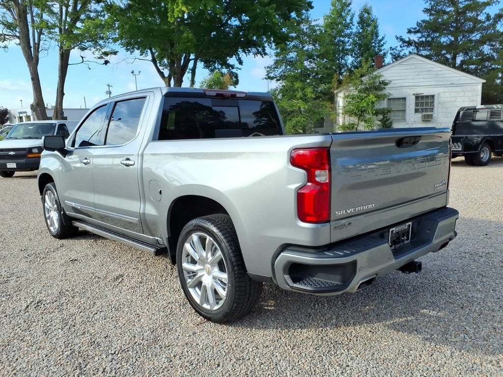 Used 2023 Chevrolet Silverado 1500 High Country w/ High Country Premium Package AWD/4WD image 5