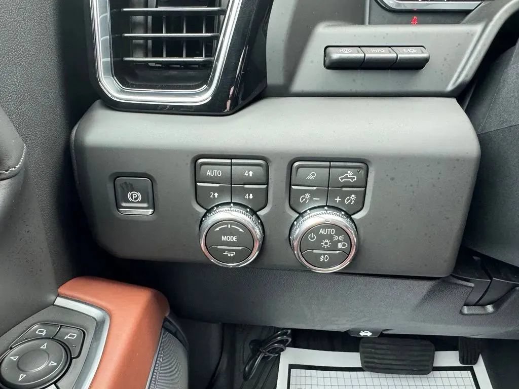 New 2026 GMC Sierra 2500 Denali Ultimate w/ Max Trailering Package AWD/4WD image 24