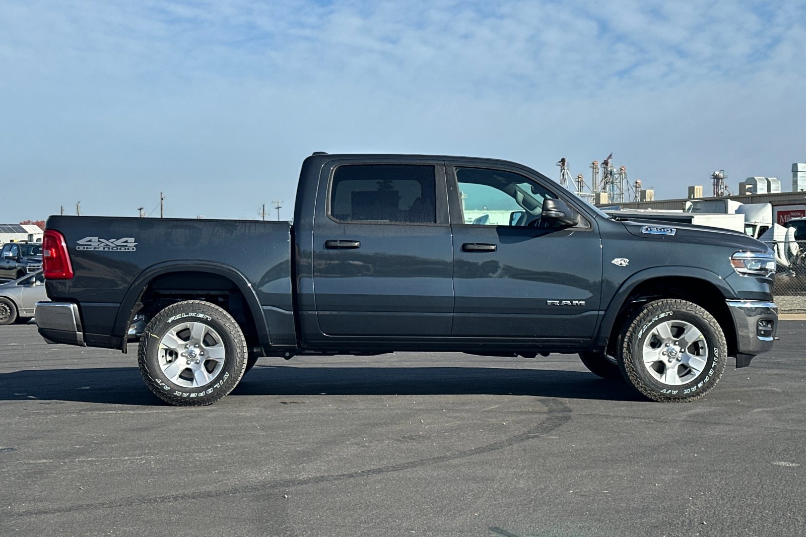 New 2026 RAM 1500 4x4 Crew Cab image 2