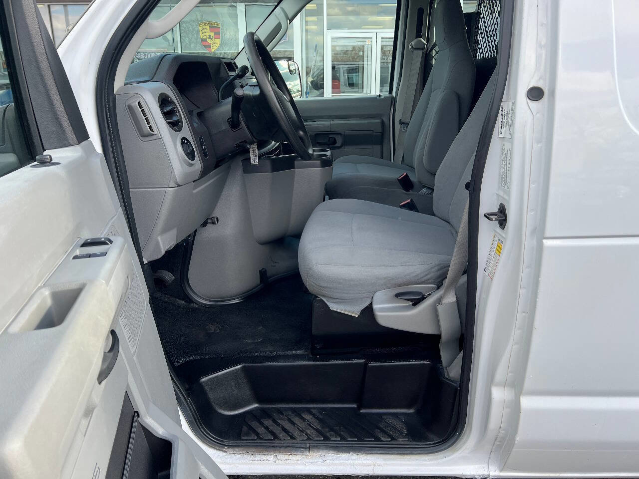 Used 2013 Ford E-250 and Econoline 250 w/ Commercial Cargo Van Pkg image 22