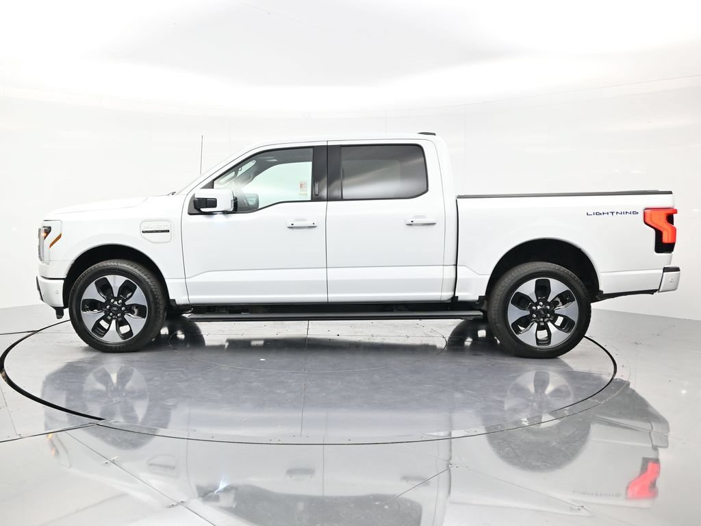 Used 2023 Ford F150 Lightning Platinum AWD/4WD image 8