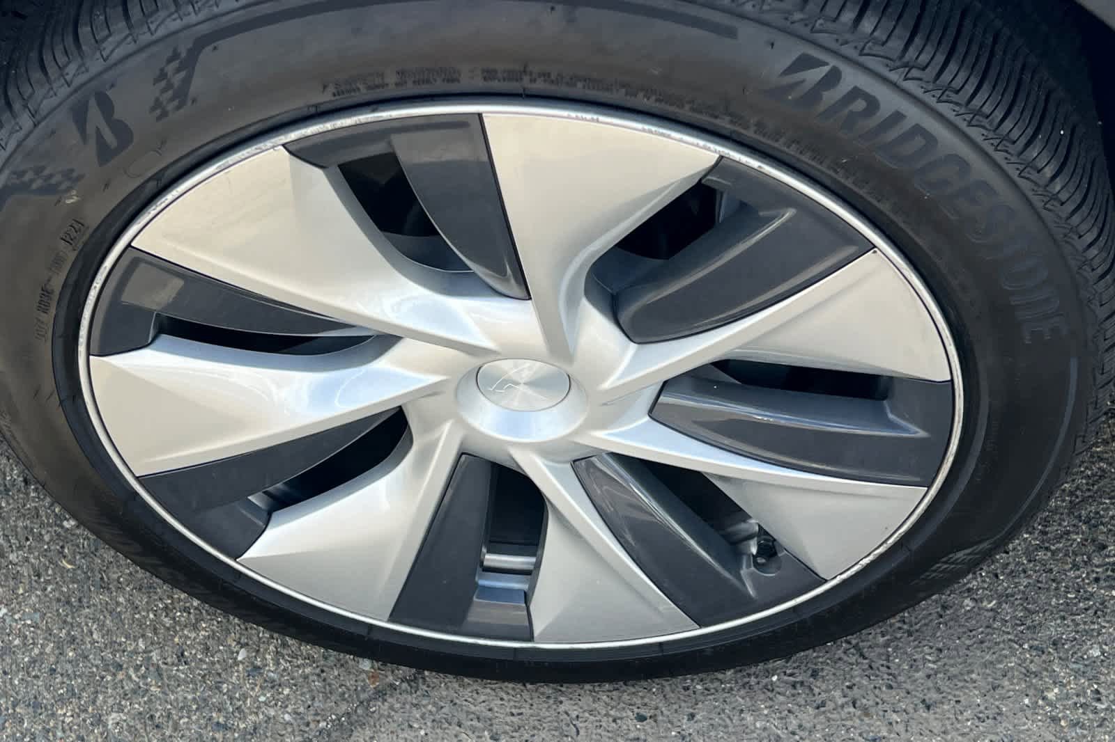 Used 2021 Tesla Model Y Long Range AWD/4WD image 10