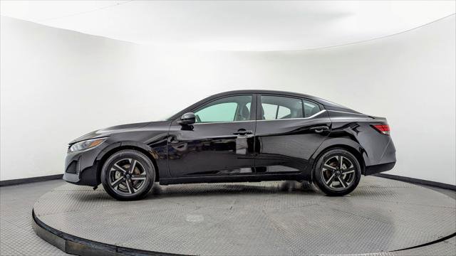 Used 2025 Nissan Sentra SV image 3