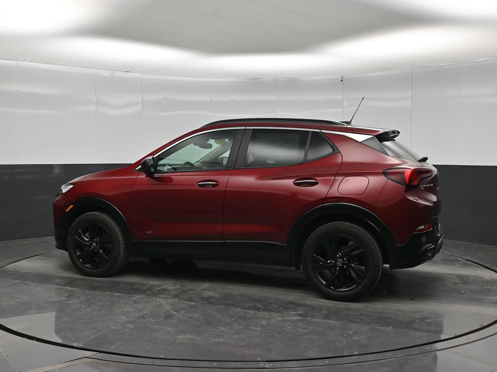 Used 2025 Buick Encore GX Sport Touring w/ Advanced Technology Package AWD/4WD image 5