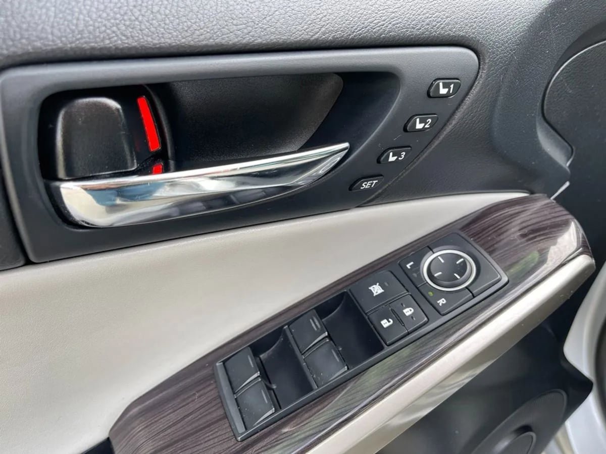 Used 2015 Lexus IS 250 AWD w/ Luxury Package image 19