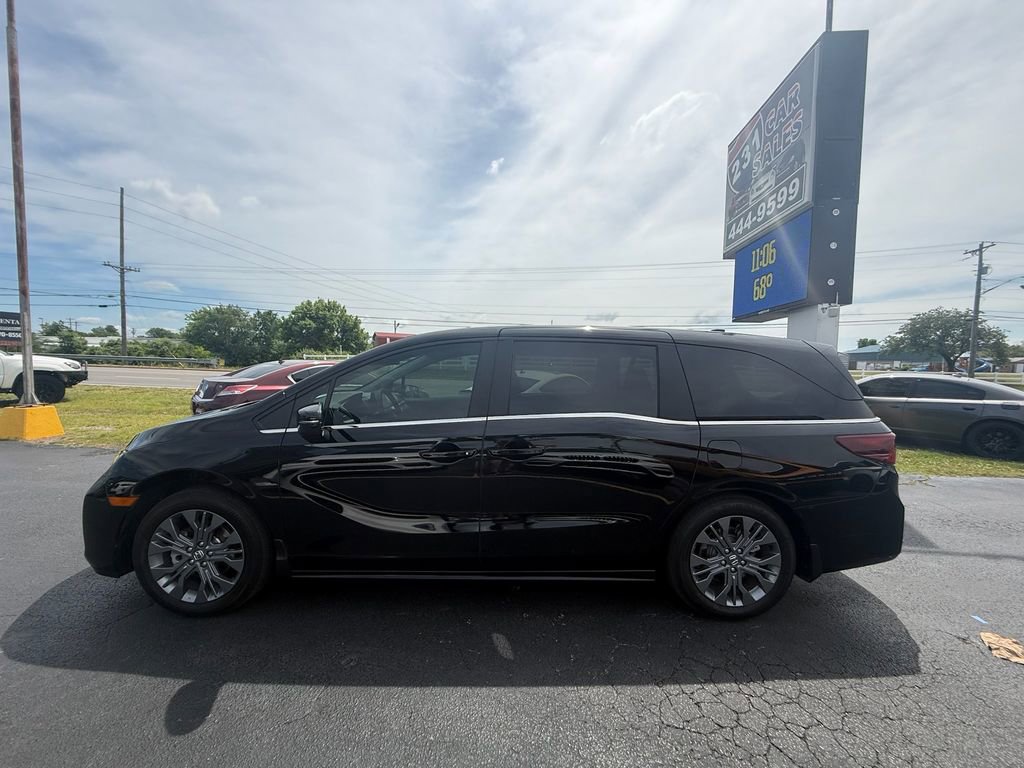 Used 2026 Honda Odyssey Touring image 7