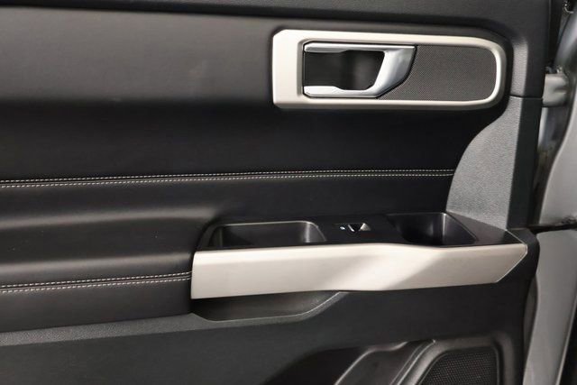 Used 2024 Ford Explorer XLT w/ Equipment Group 202A image 28