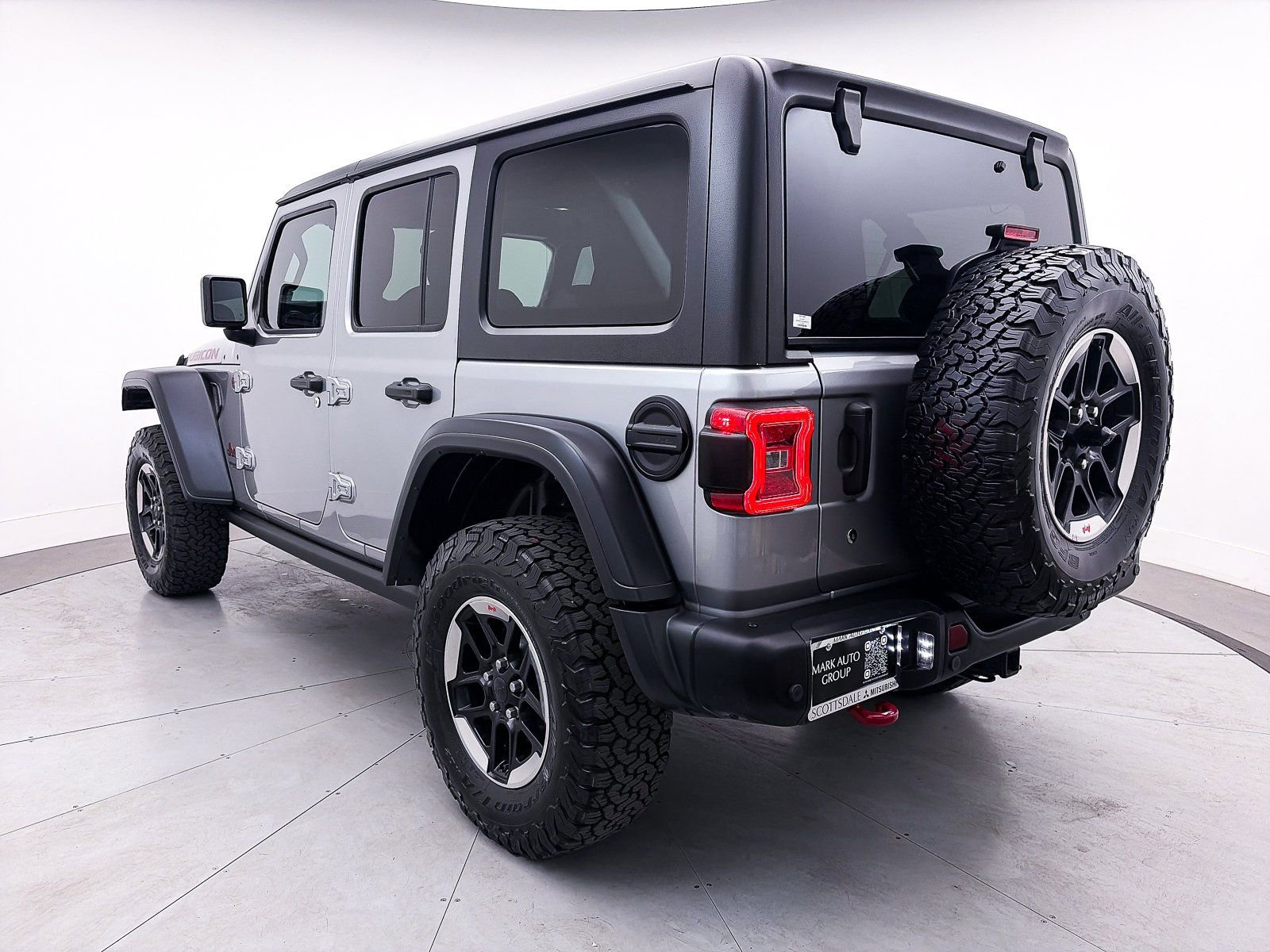 Used 2018 Jeep Wrangler Unlimited Rubicon w/ Steel Bumper Group image 12