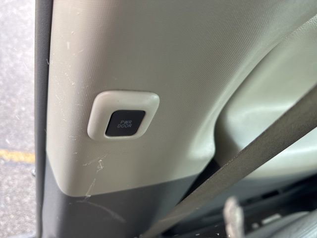 Used 2016 Toyota Sienna XLE w/ XLE Navigation Package image 17