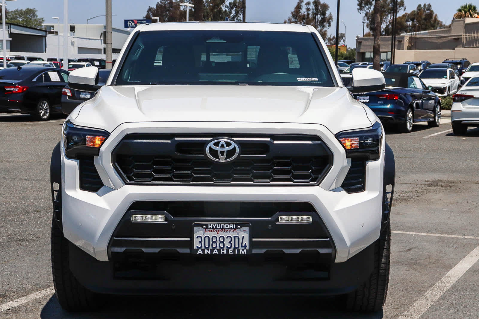 Used 2024 Toyota Tacoma TRD Off-Road w/ TRD Off Road Upgrade Package AWD/4WD image 2