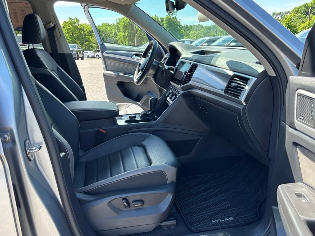 Used 2023 Volkswagen Atlas SEL Premium AWD/4WD image 23