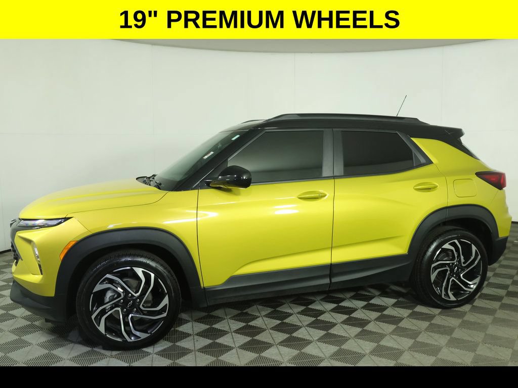 Used 2025 Chevrolet TrailBlazer RS w/ Convenience Package FWD image 5