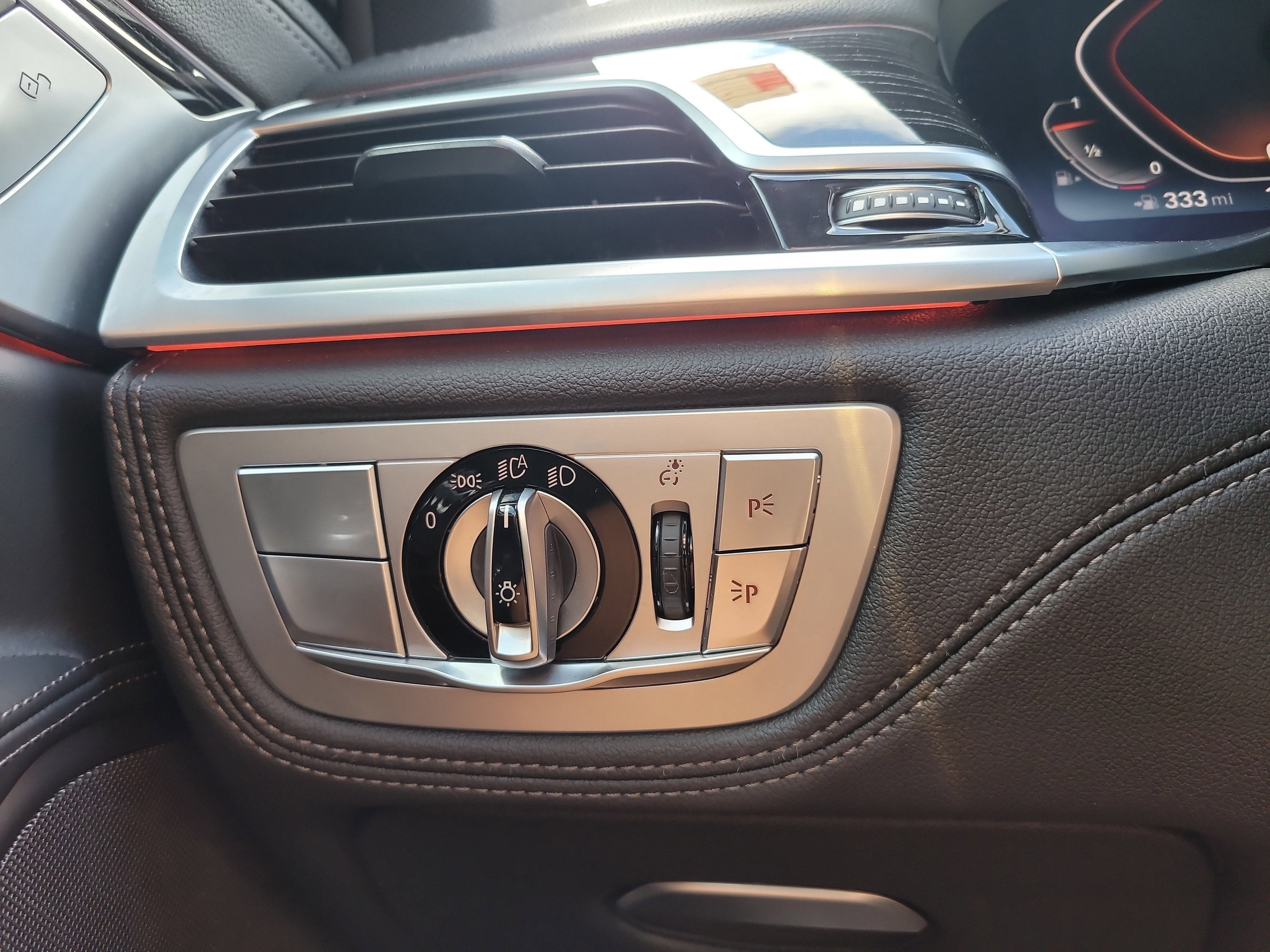 Used 2022 BMW 750i xDrive 750i xDrive w/ Autobahn Package image 32