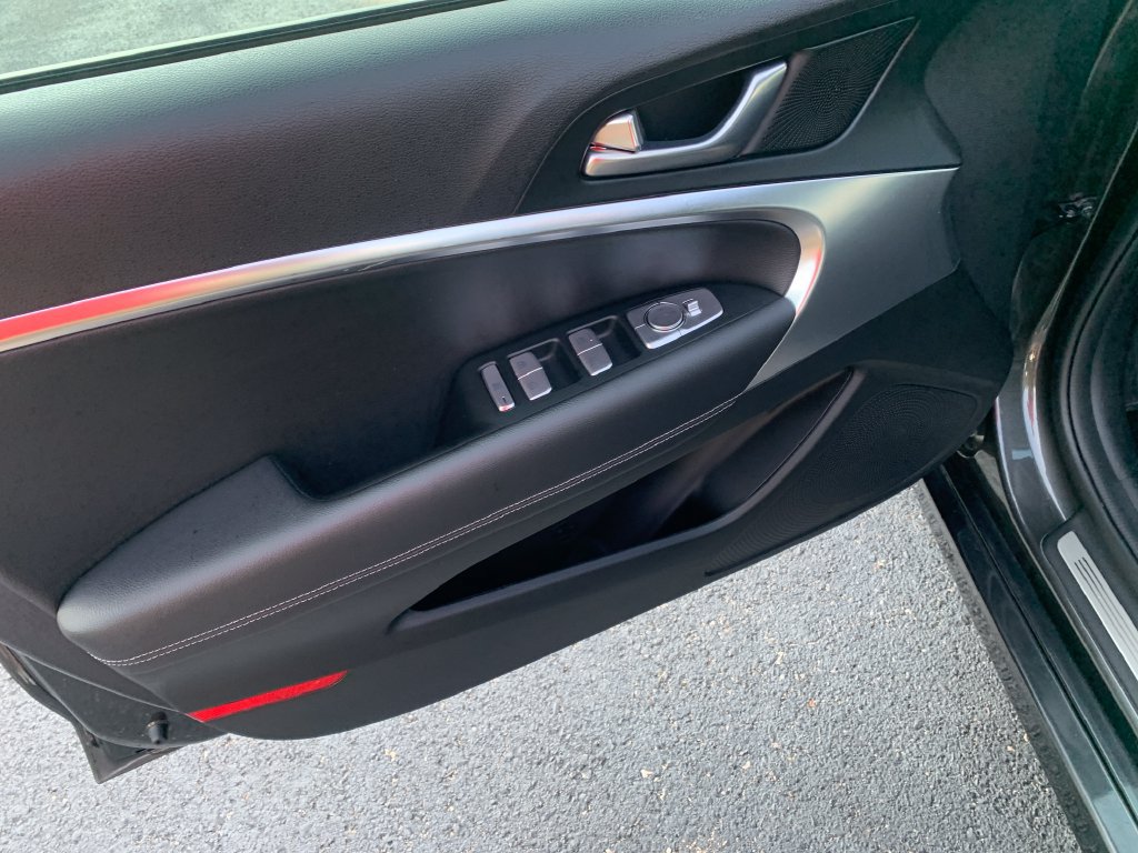 Used 2025 Genesis G70 2.5T AWD/4WD image 17