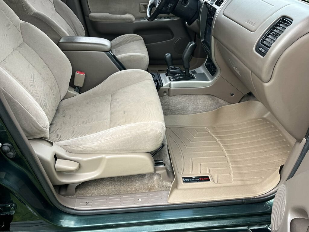 Used 2001 Toyota 4Runner SR5 AWD/4WD image 81