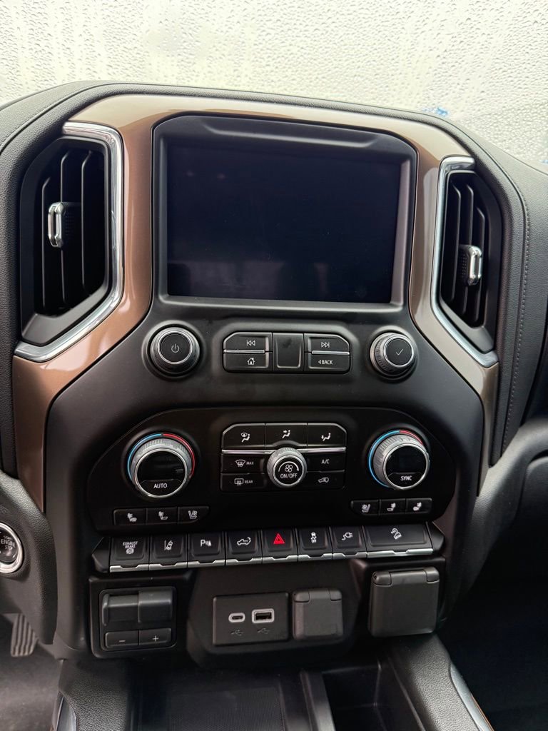 Used 2023 Chevrolet Silverado 2500 High Country w/ Safety Package II image 11