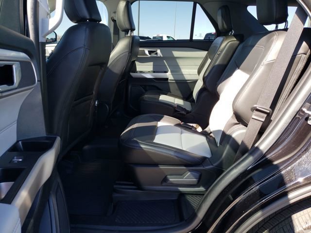 Used 2023 Ford Explorer XLT w/ Equipment Group 202A image 30