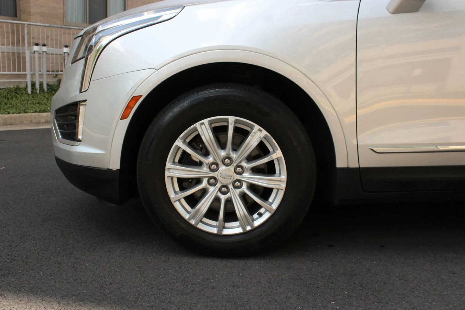 Used 2018 Cadillac XT5 AWD image 22