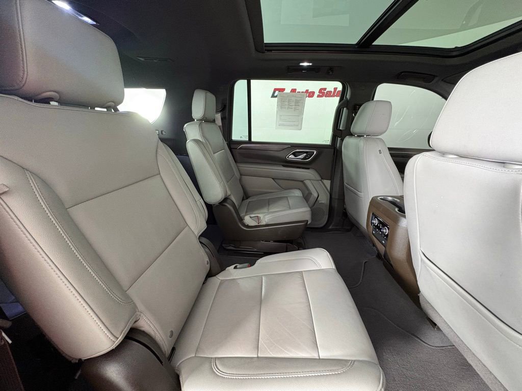 Used 2022 Chevrolet Suburban LT w/ LT Signature Package image 48