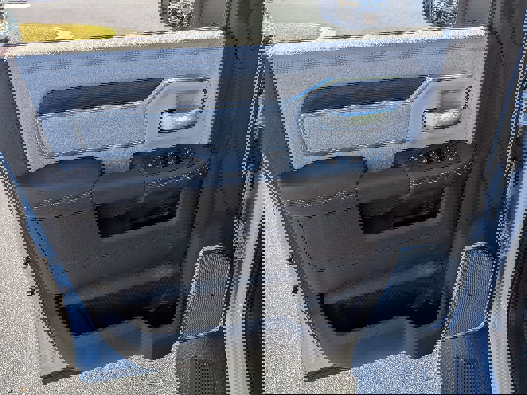 New 2026 RAM 3500 Laramie w/ Max Tow Package image 10