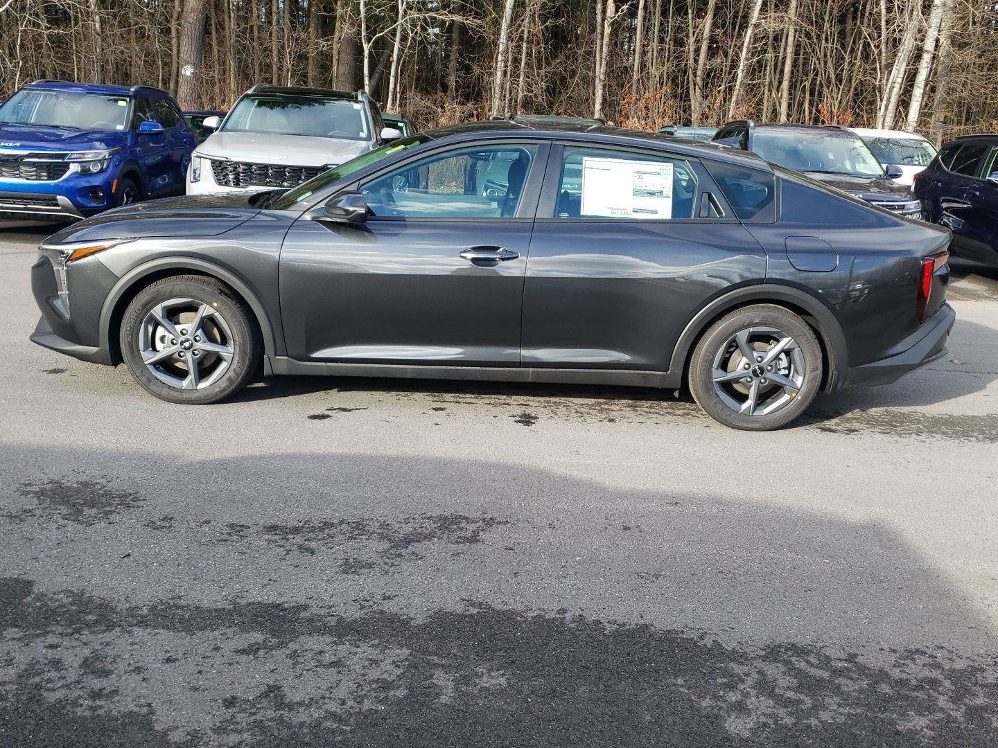 New 2025 Kia K4 LXS image 4