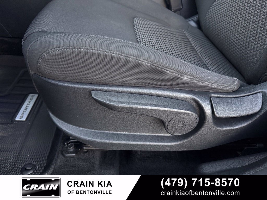 Certified 2024 Kia Sportage LX FWD image 11