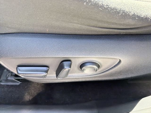 Used 2021 Toyota RAV4 XLE AWD/4WD image 16