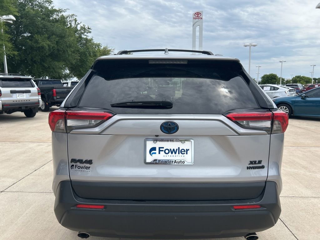 Used 2020 Toyota RAV4 XLE w/ Convenience Package AWD/4WD image 5