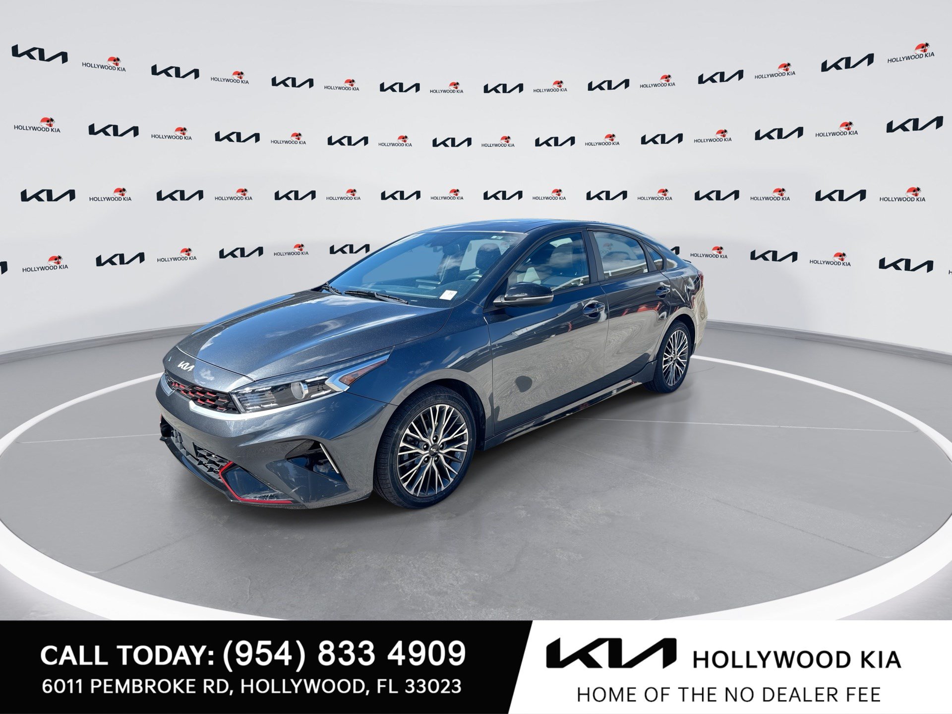 Used 2023 Kia Forte GT-Line w/ GT-Line Premium Package FWD image 4