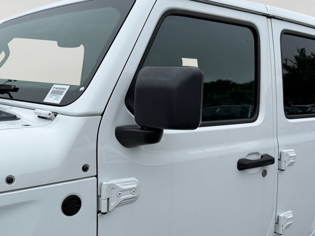 Used 2021 Jeep Wrangler Unlimited Sahara AWD/4WD image 28