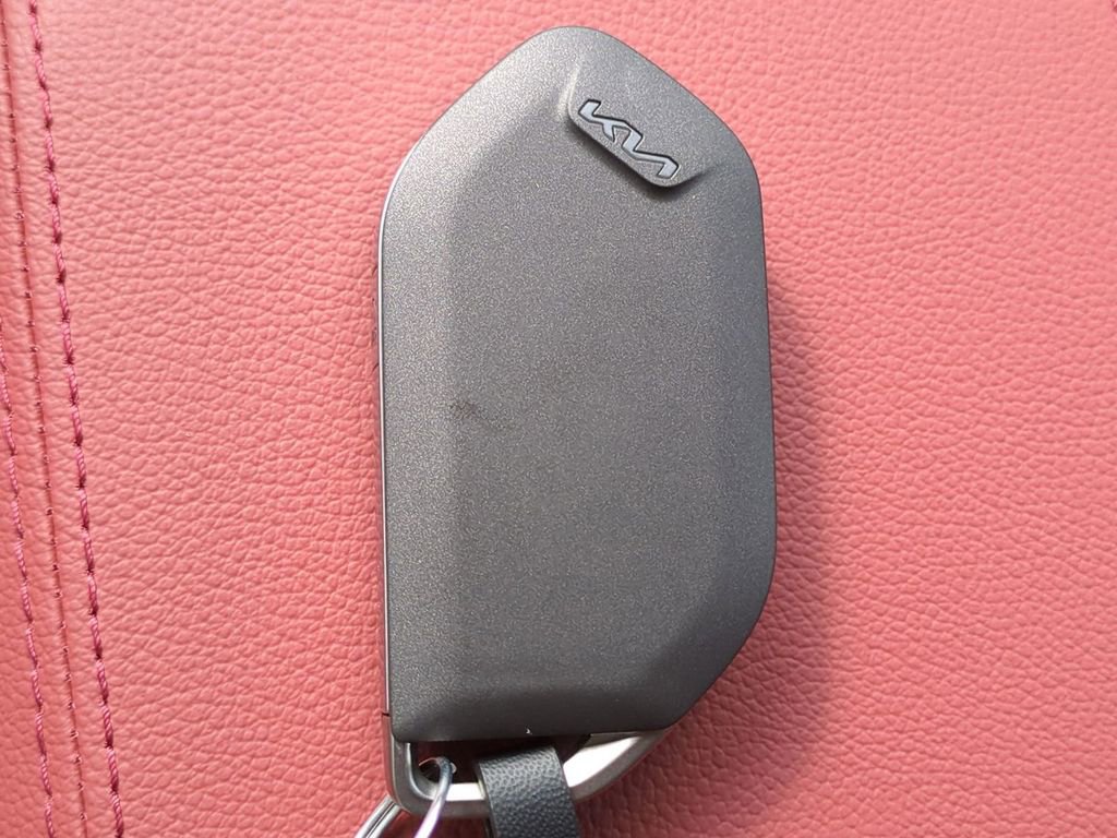 New 2026 Kia Sportage SX image 28