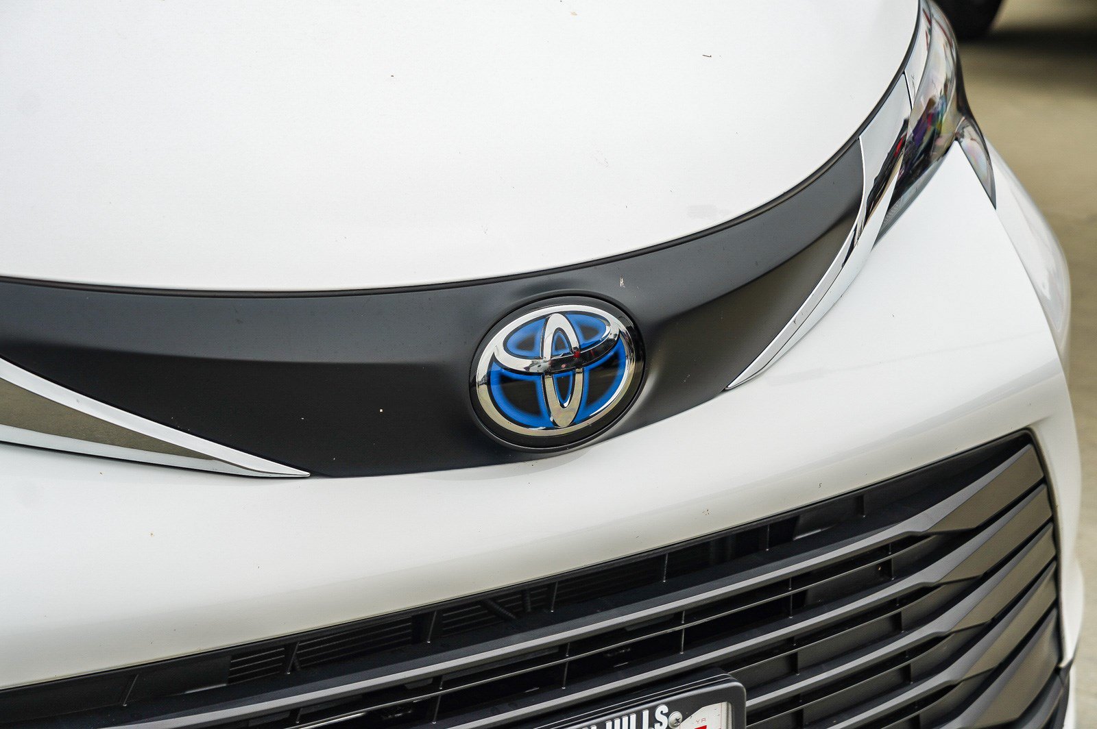 Used 2025 Toyota Sienna LE w/ LE Plus Package AWD/4WD image 10