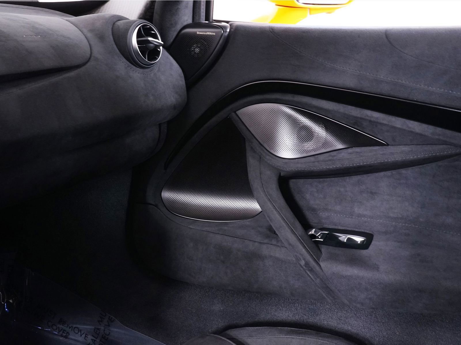 Used 2025 McLaren 750S image 23