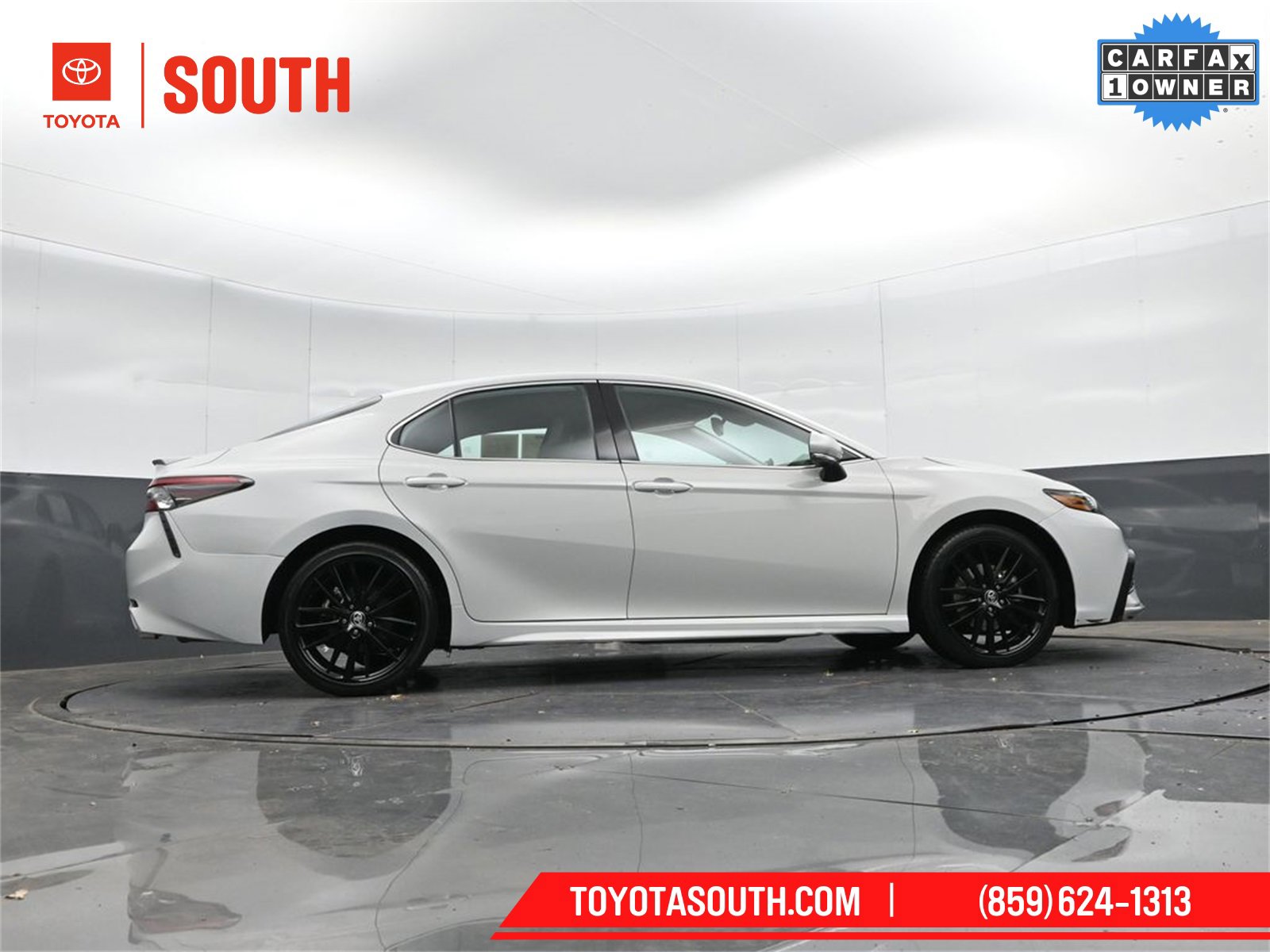 Used 2023 Toyota Camry XSE image 34