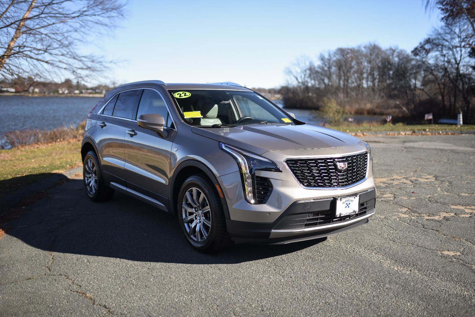 Used 2022 Cadillac XT4 Premium Luxury w/ Enhanced Visibility Package image 6