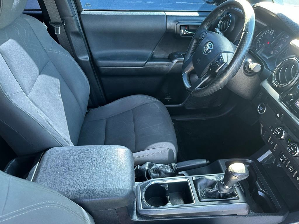 Used 2019 Toyota Tacoma 2WD Double Cab image 16