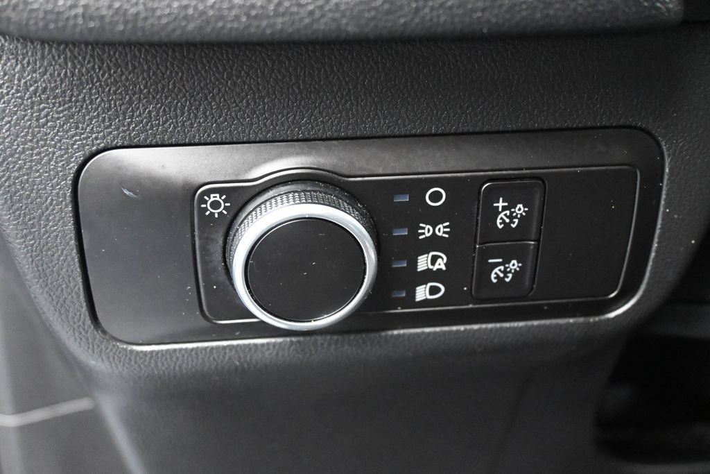 Used 2025 Ford Escape Active AWD/4WD image 11
