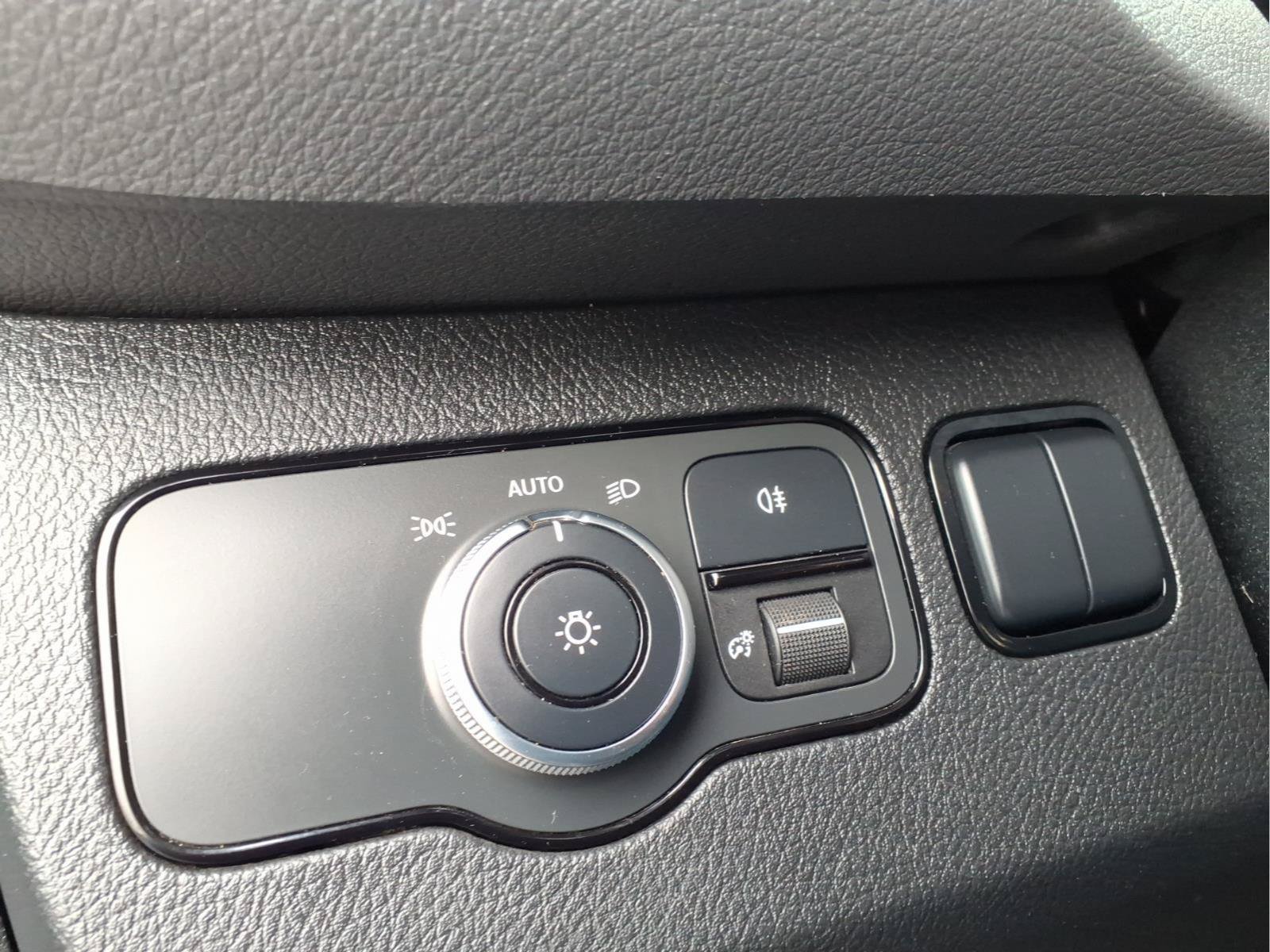 Used 2019 Mercedes-Benz Sprinter 144 image 15