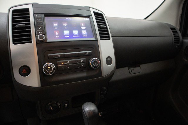 Used 2020 Nissan Frontier SV w/ SV Utility Package image 17