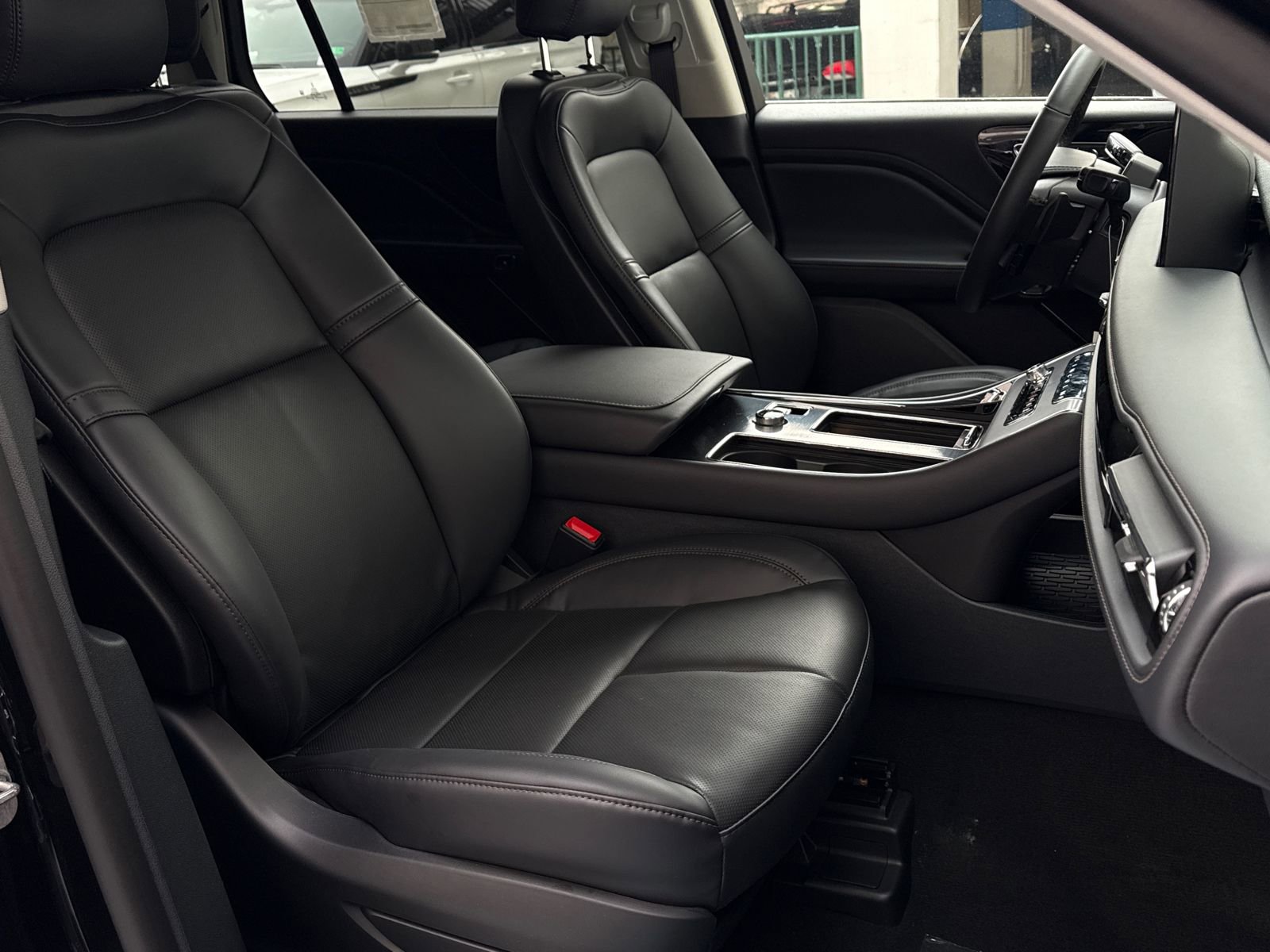 New 2026 Lincoln Aviator AWD image 8