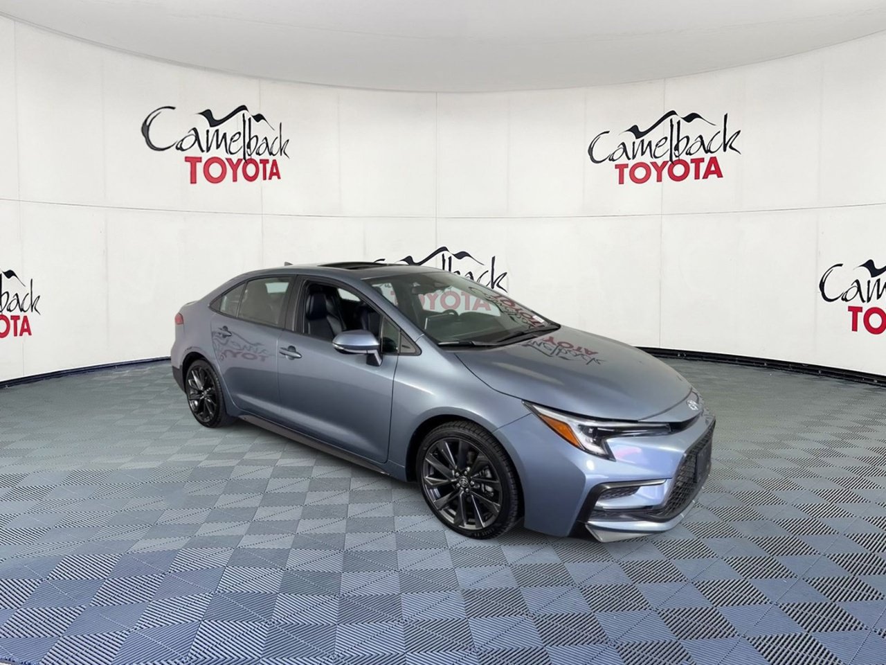 Used 2024 Toyota Corolla XSE FWD image 5