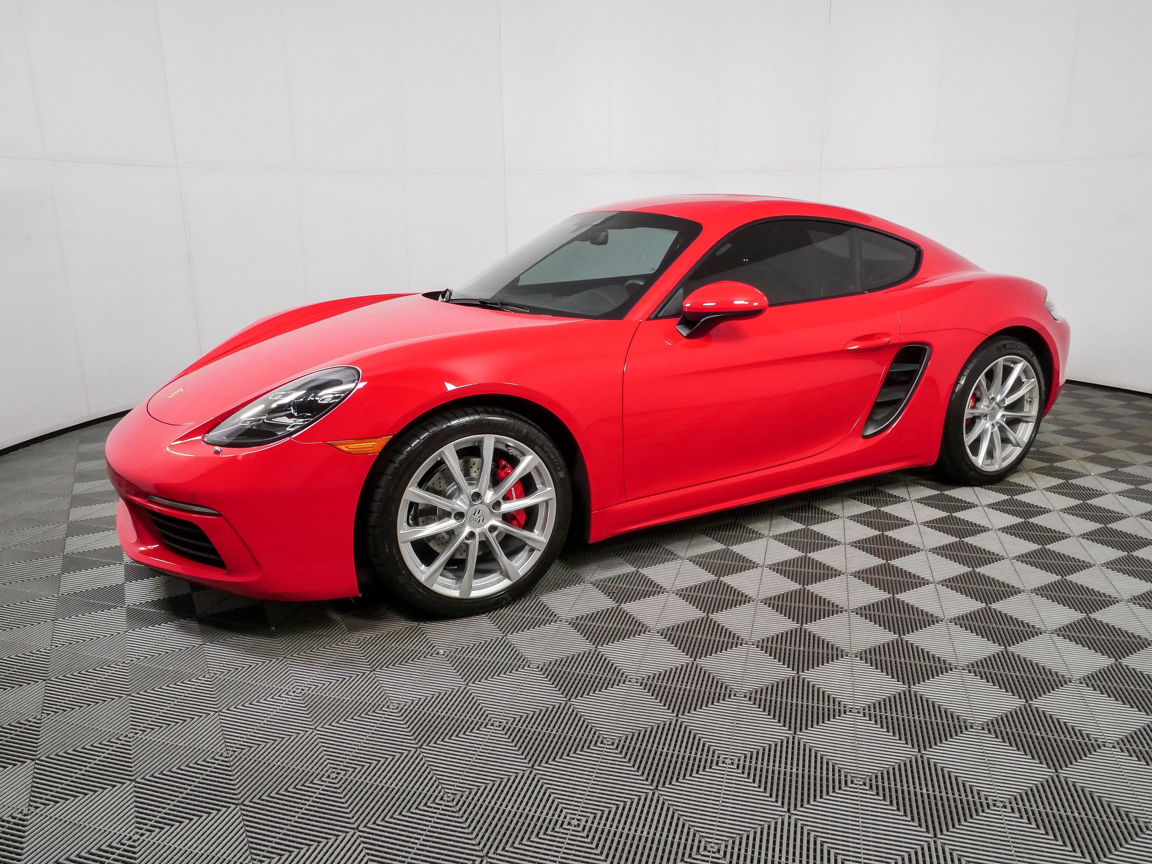 Certified 2018 Porsche 718 Cayman RWD image 2