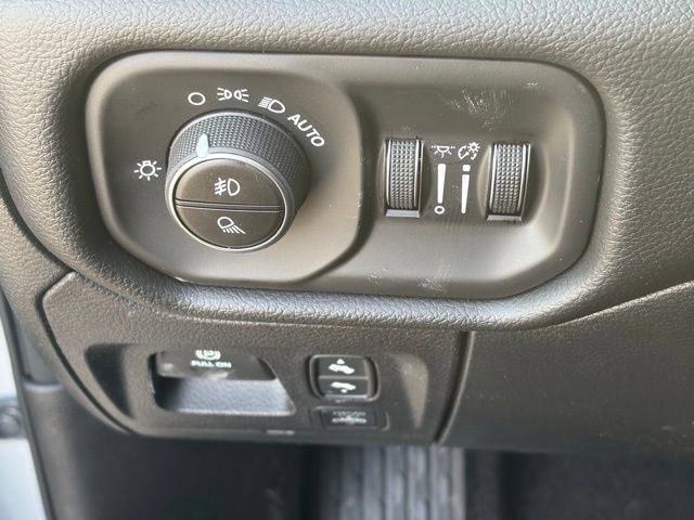 New 2026 RAM 1500 Laramie AWD/4WD image 26