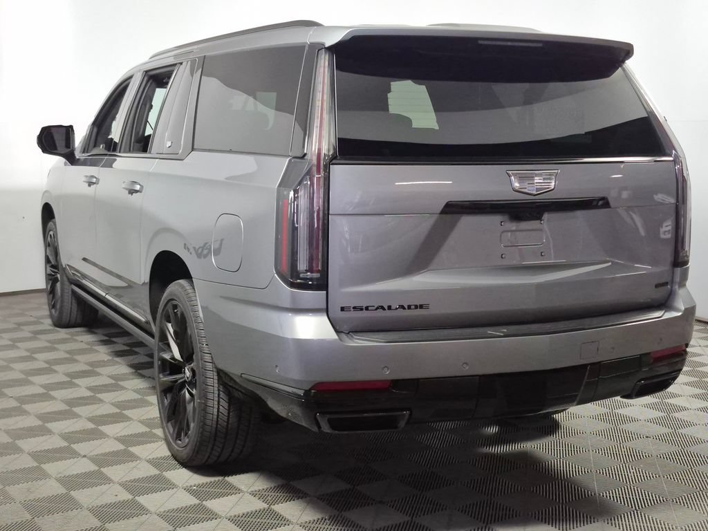 New 2026 Cadillac Escalade ESV Platinum Sport w/ LPO, ONYX Package AWD/4WD image 5