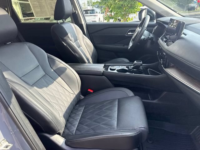 Used 2024 Nissan Rogue Platinum w/ Platinum Premium Package AWD/4WD image 14
