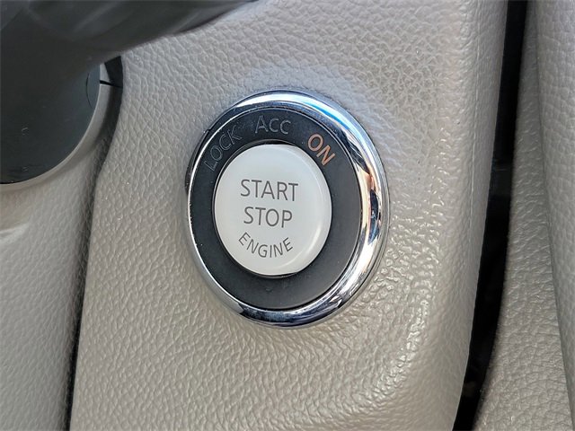 Used 2015 INFINITI Q40 w/ Moonroof Package image 27